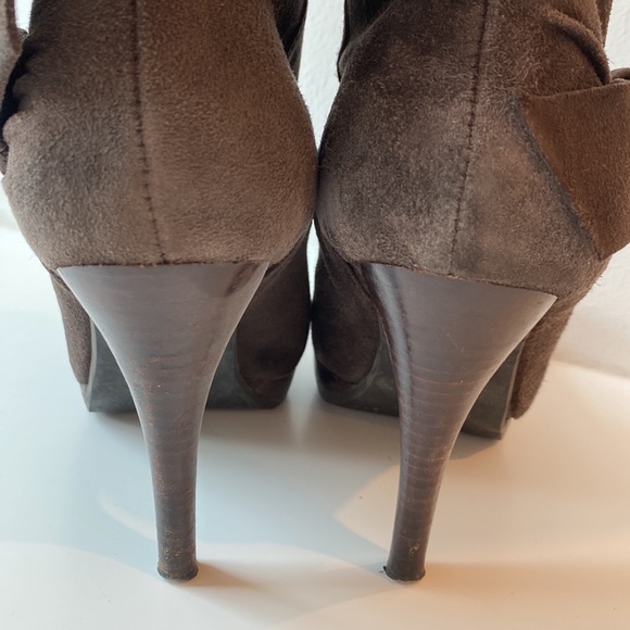 ALDO Truda Brown Suede Bow Ankle Booties Boots Heels - Picture 4 of 8